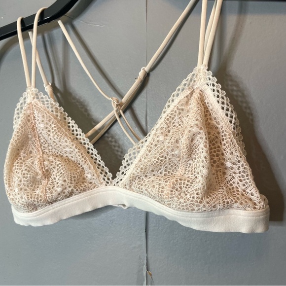 Victoria’s Secret Lace Bralette in Cream size medium - Picture 2 of 6